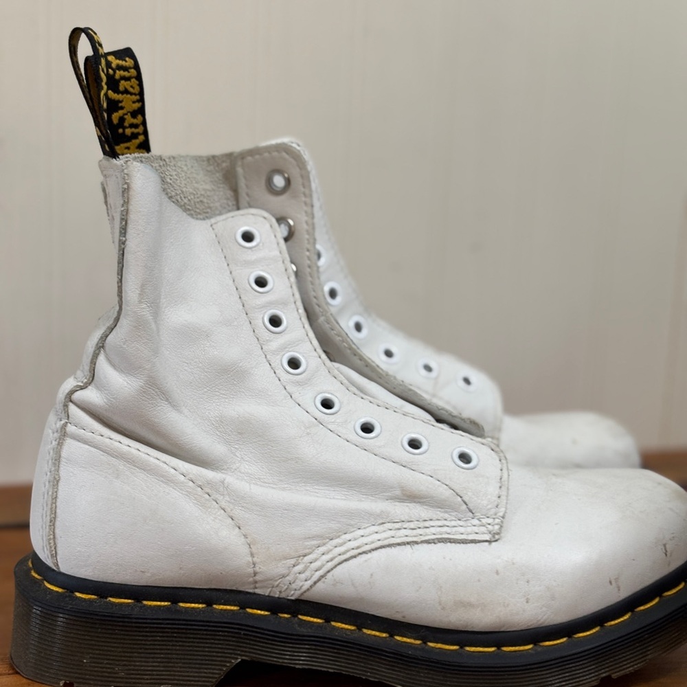 Dr. Martens Womens White Leather Boots with Yellow Stitching. Size 7.